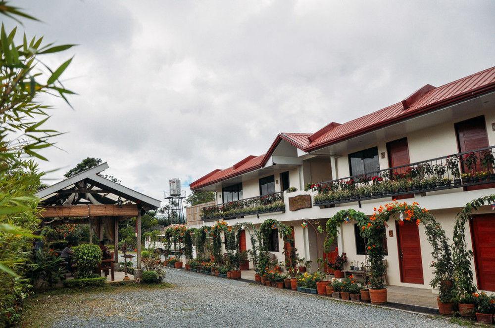Lazea Tagaytay Inn Tagaytay City Esterno foto