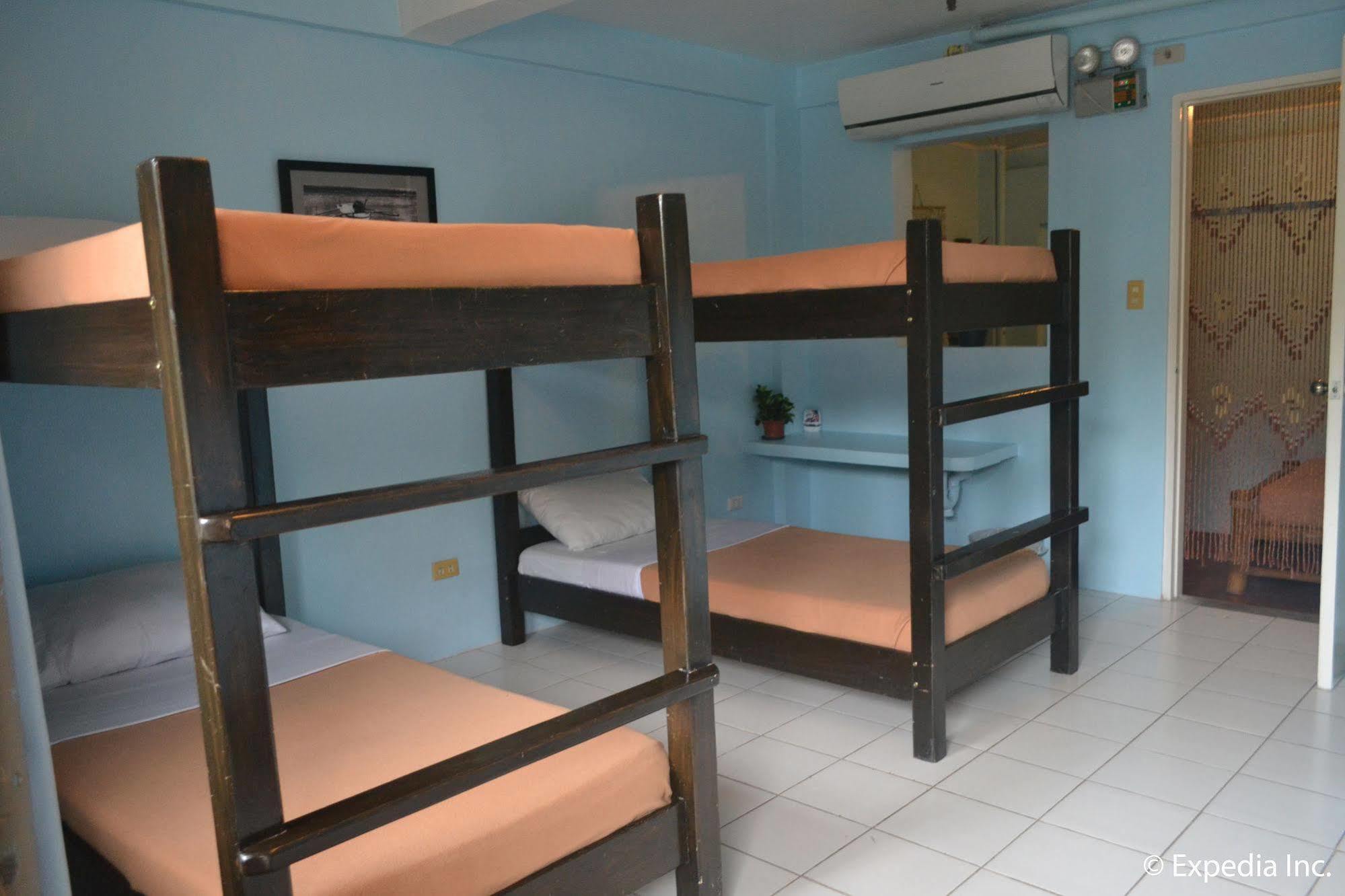 Lazea Tagaytay Inn Tagaytay City Esterno foto