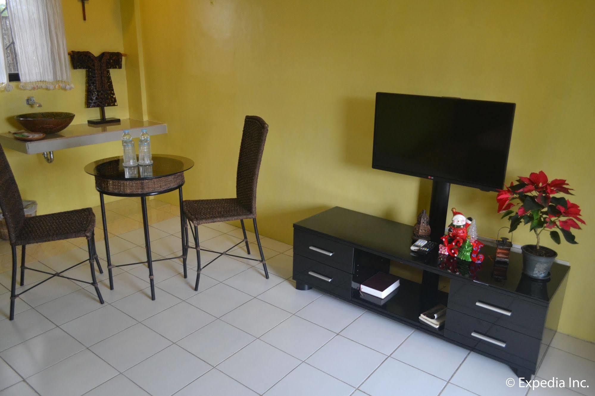 Lazea Tagaytay Inn Tagaytay City Esterno foto